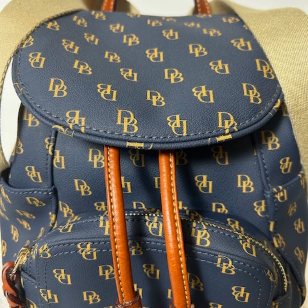 Dooney & Bourke Signature Monogram Navy Tan Bucket Drawstring Backpack Luxury - Picture 10 of 11